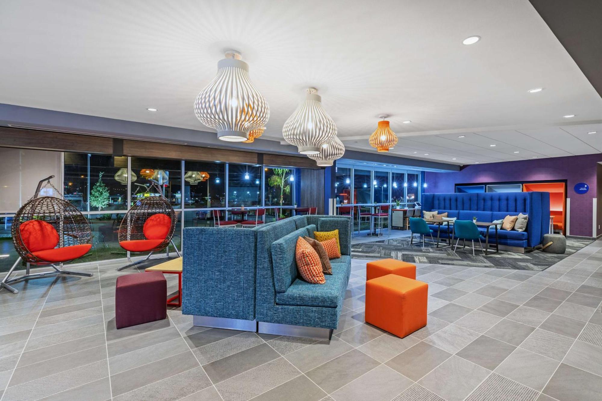 Tru By Hilton Laredo Airport Area, Tx Hotel Exterior photo