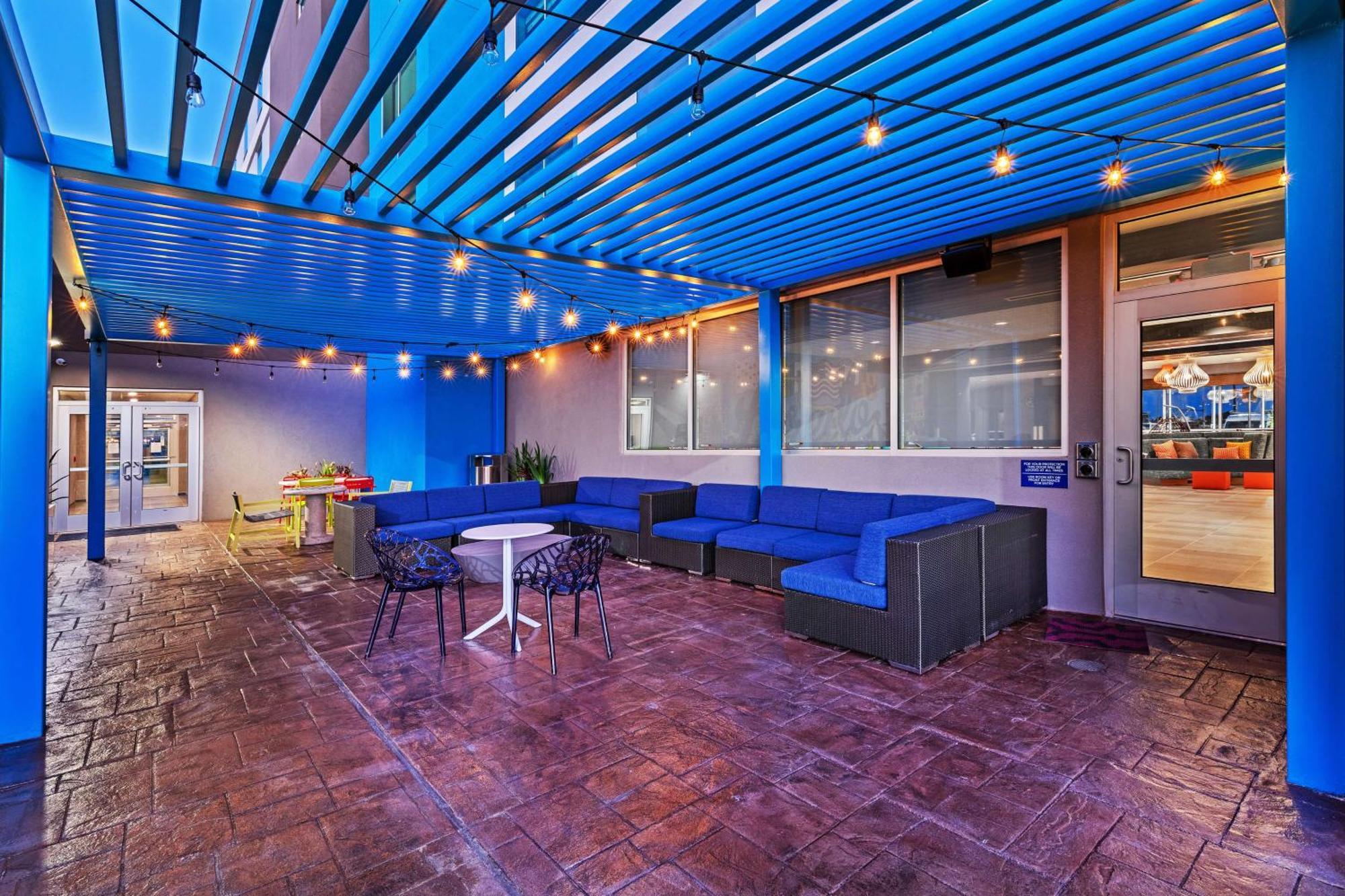 Tru By Hilton Laredo Airport Area, Tx Hotel Exterior photo